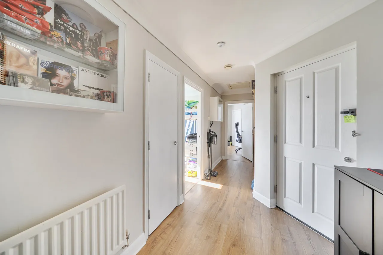 High Road, Harrow, HA3, photo 12