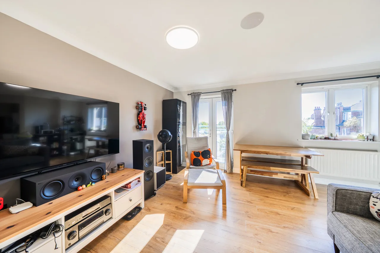 High Road, Harrow, HA3, photo 14