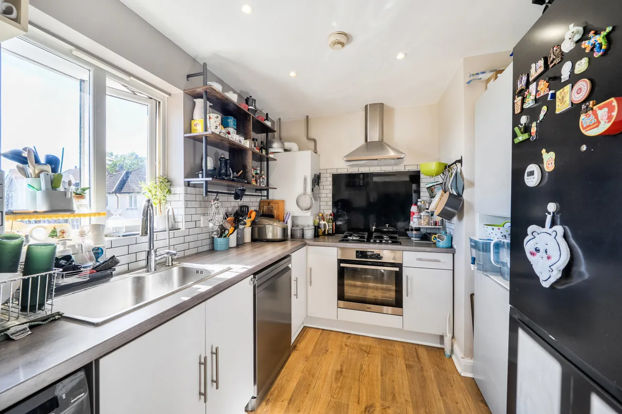 High Road, Harrow, HA3, photo 16