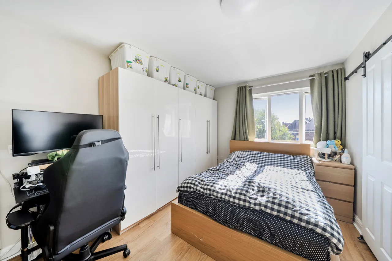 High Road, Harrow, HA3, photo 17