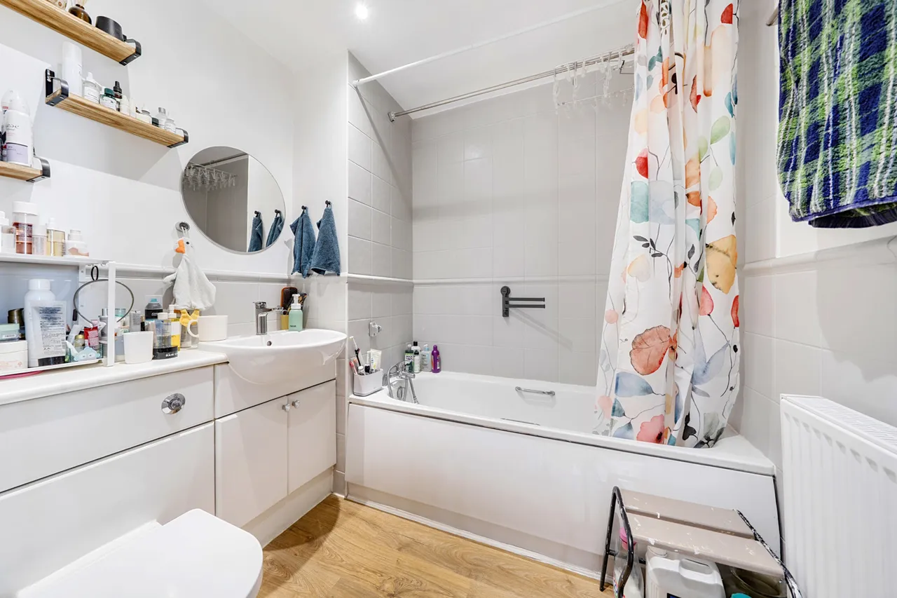 High Road, Harrow, HA3, photo 9