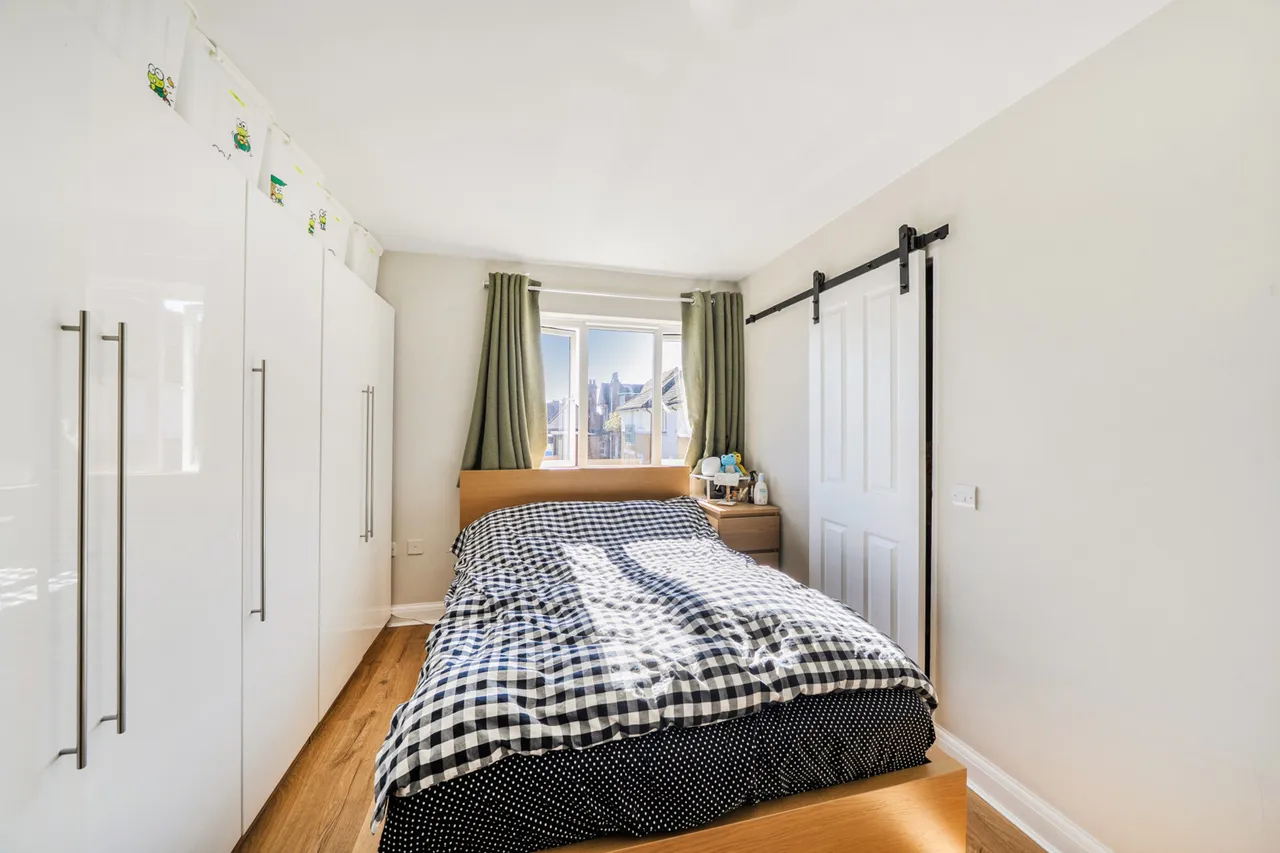 High Road, Harrow, HA3, photo 6