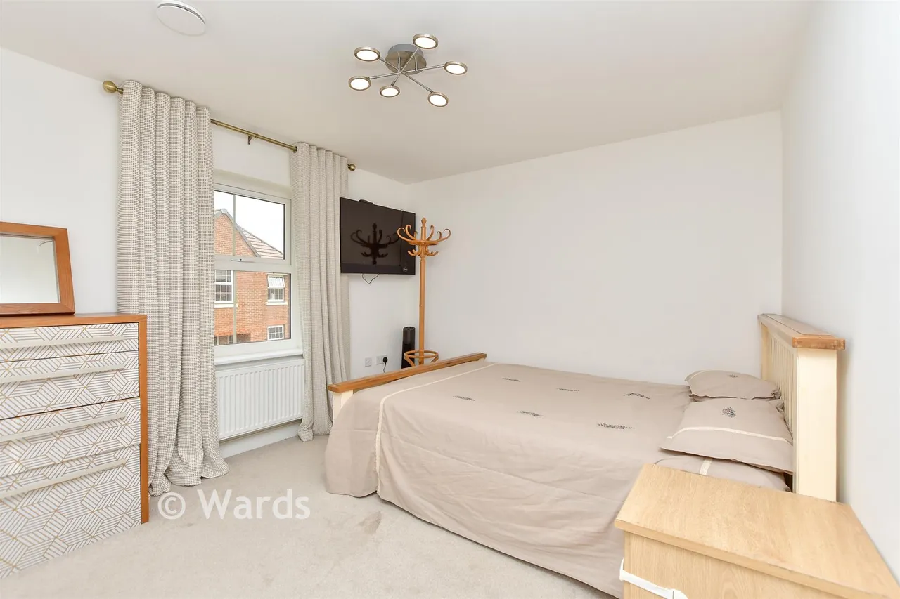 Laxtons Crescent, Sittingbourne, ME10, photo 10