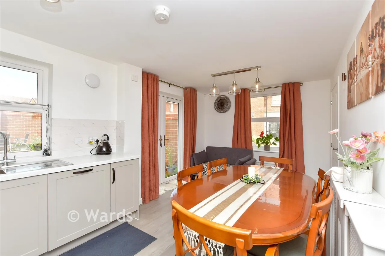 Laxtons Crescent, Sittingbourne, ME10, photo 8