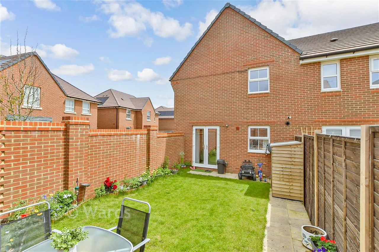 Laxtons Crescent, Sittingbourne, ME10, photo 5