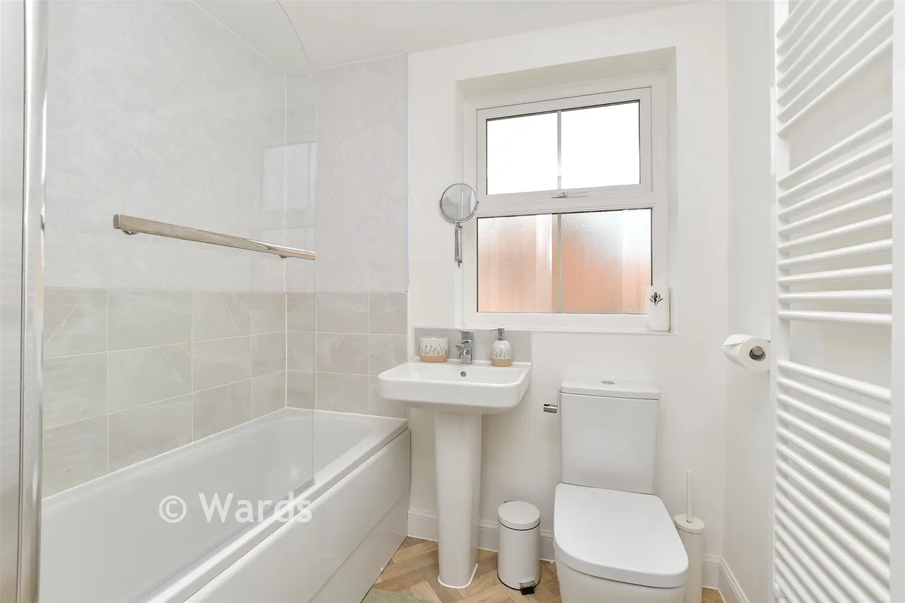 Laxtons Crescent, Sittingbourne, ME10, photo 14