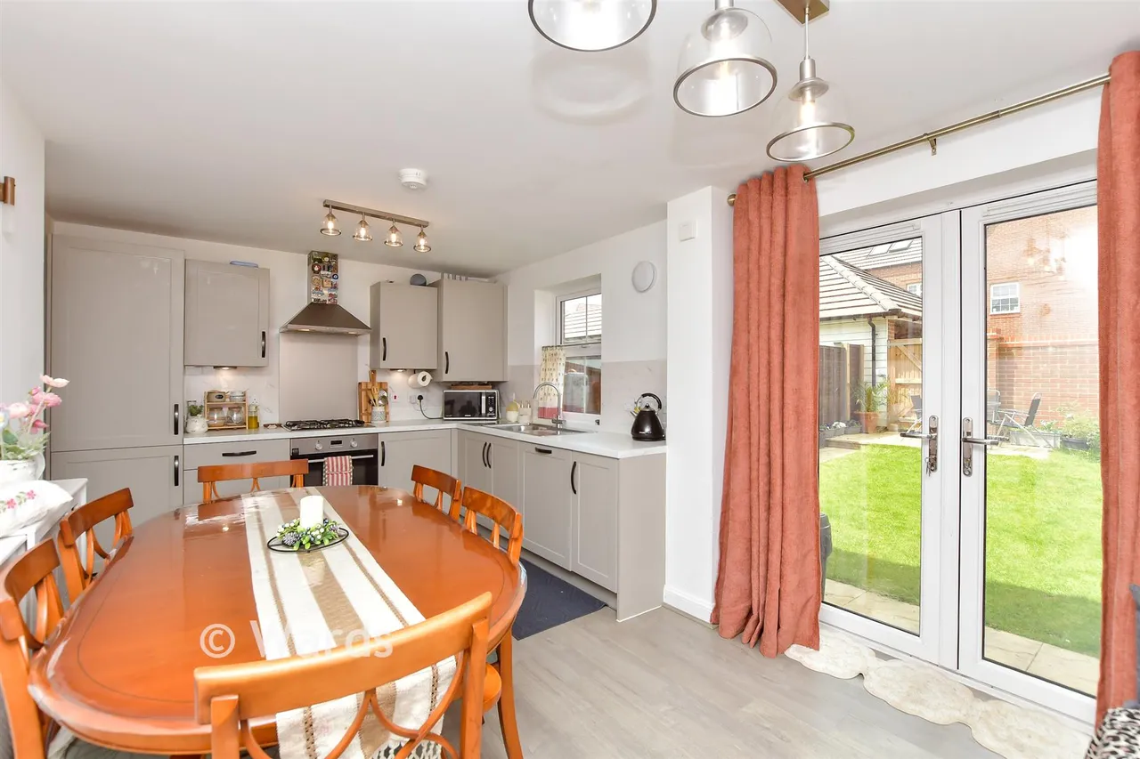 Laxtons Crescent, Sittingbourne, ME10, photo 7