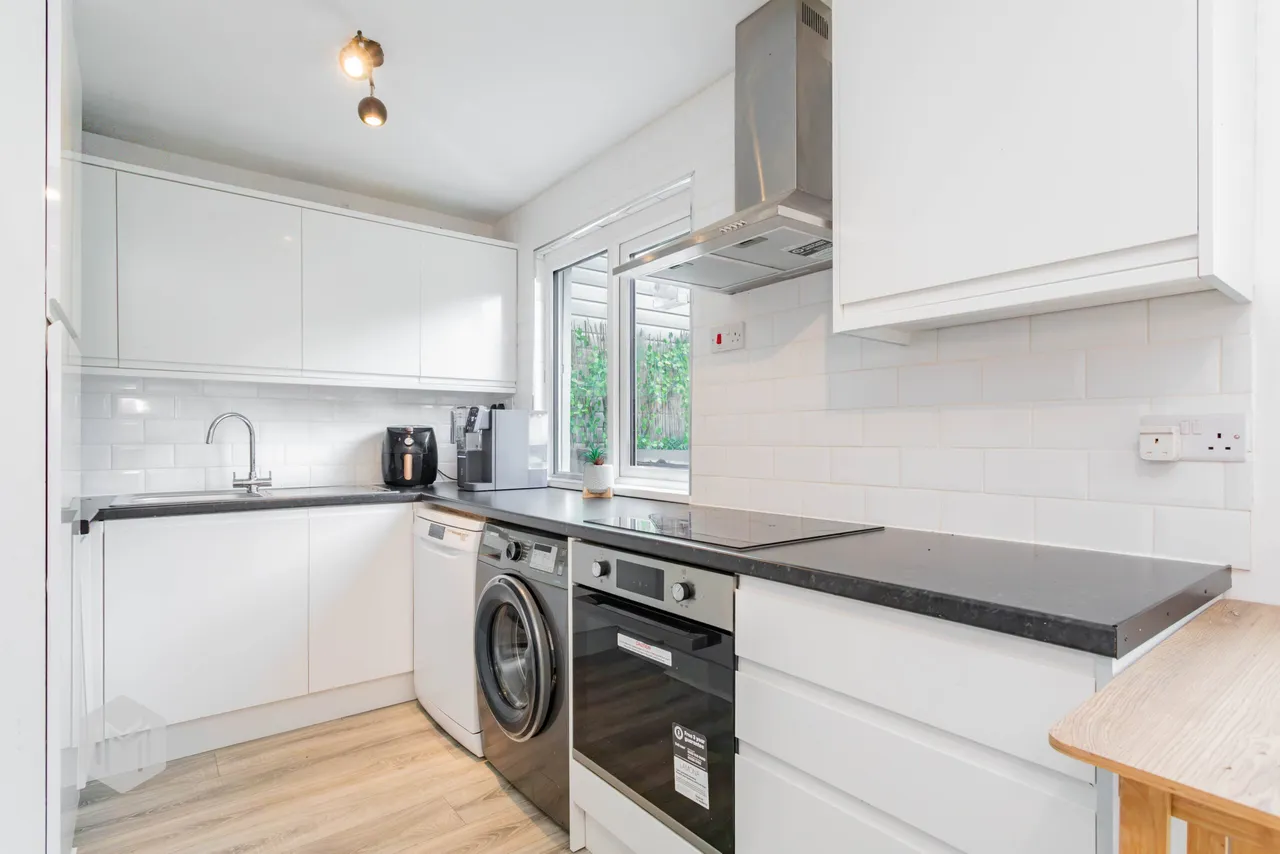 Lyster Close, Birchwood, Warrington, WA3 6QE, photo 4