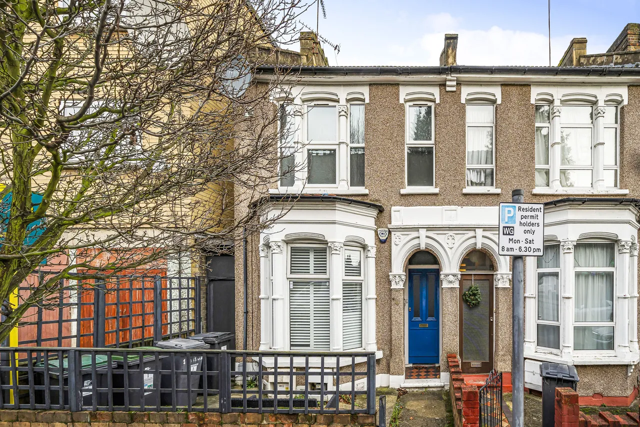 2 bed flat for sale — Flat 1, 1 Lausanne Road, London