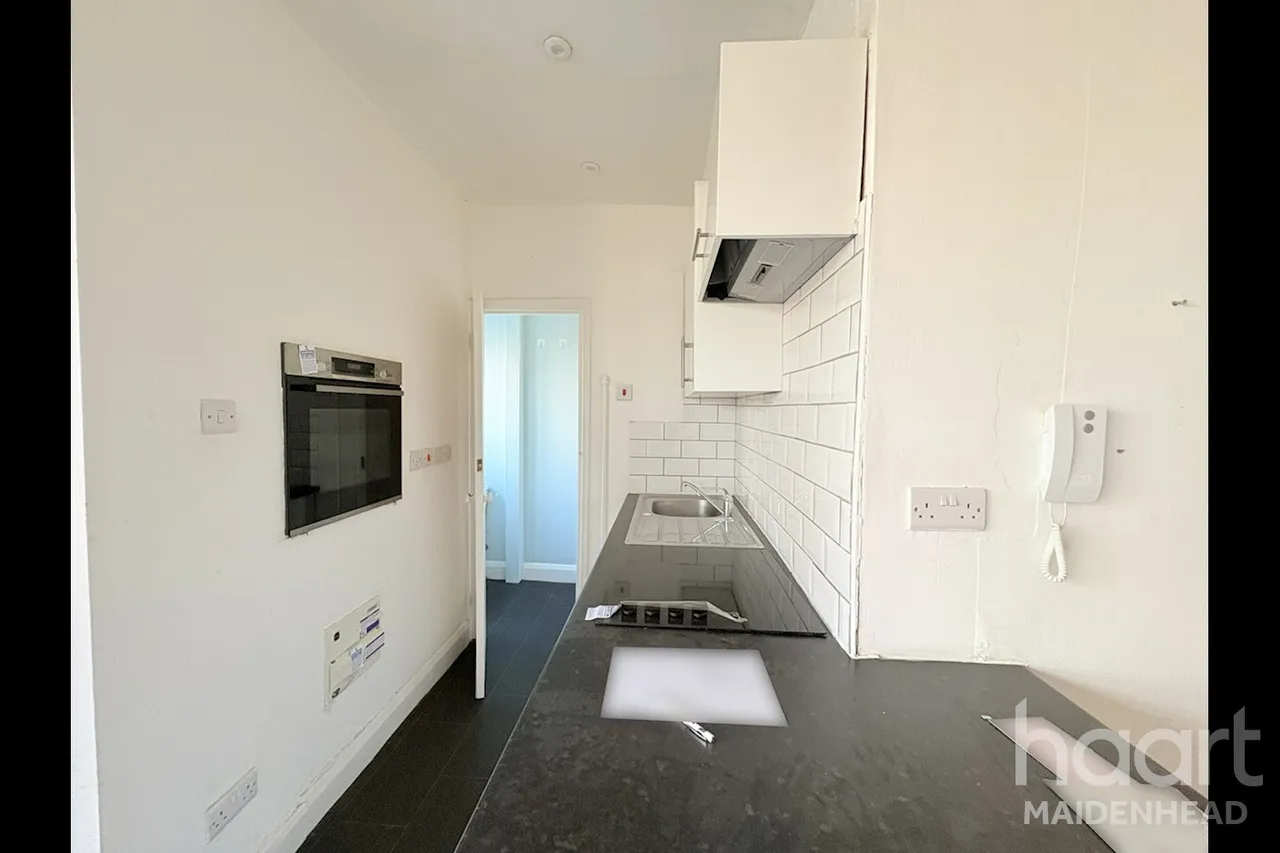 Bath Road, Maidenhead, SL6, photo 5