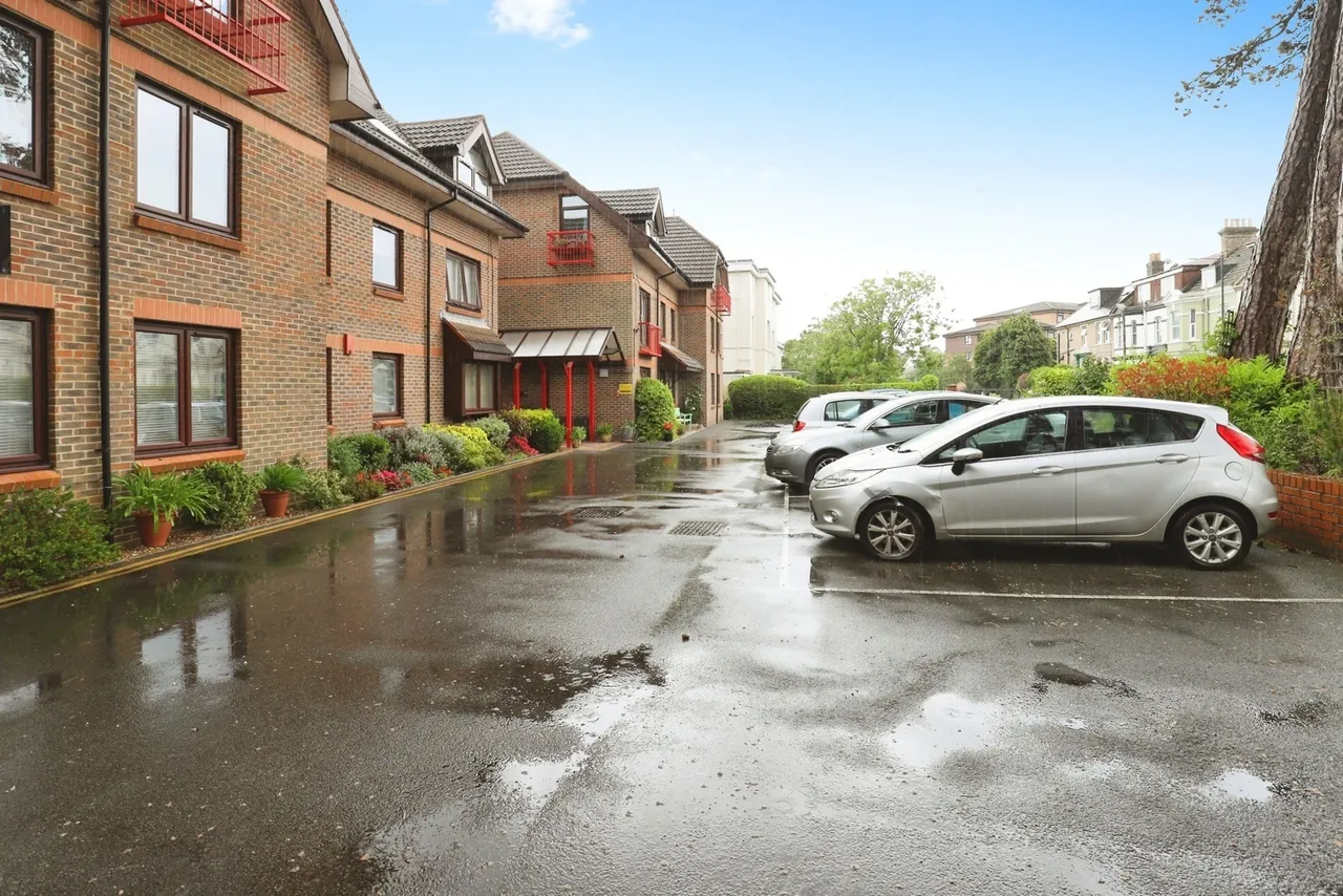 Suffolk Road, Bournemouth, BH2, photo 11
