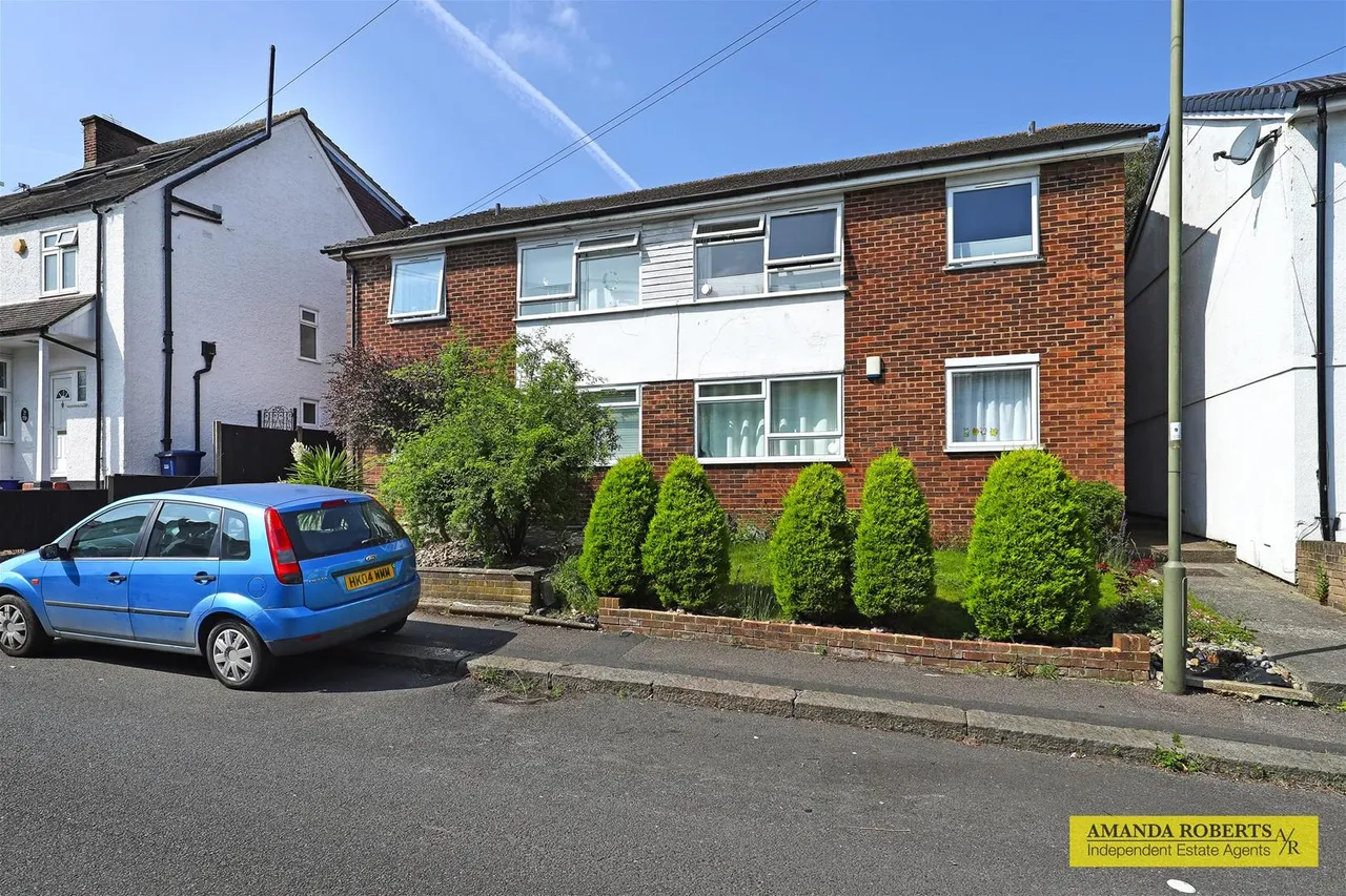 Ardfield House, 81 Seebright Road, London, photo 2