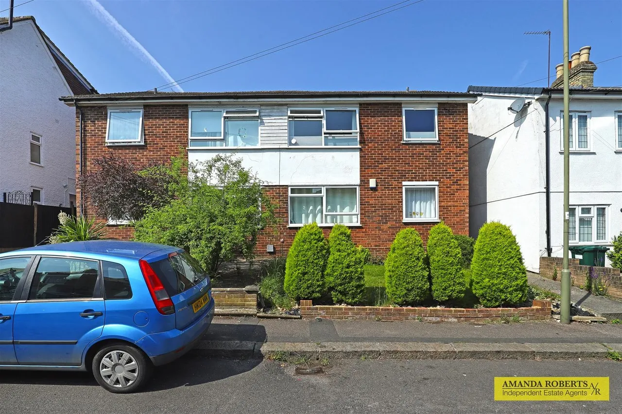 2 bed flat for sale — Ardfield House, 81 Seebright Road, London