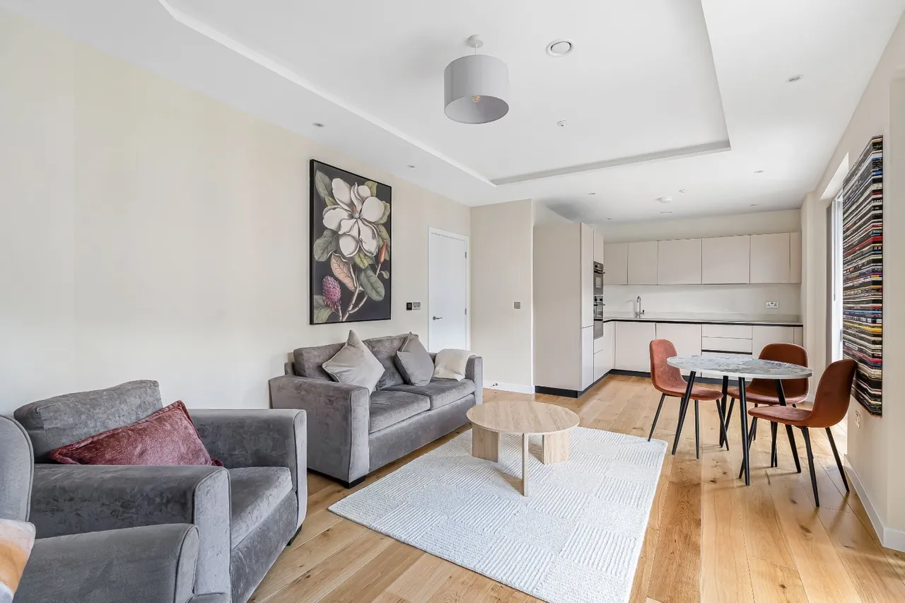 Warwick Road, London, W5, photo 6