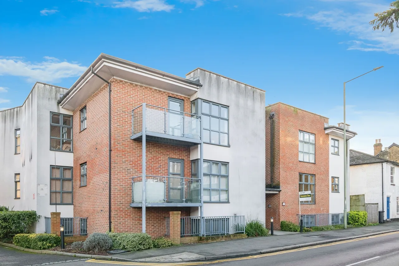 High Street, Addlestone, KT15, photo 9