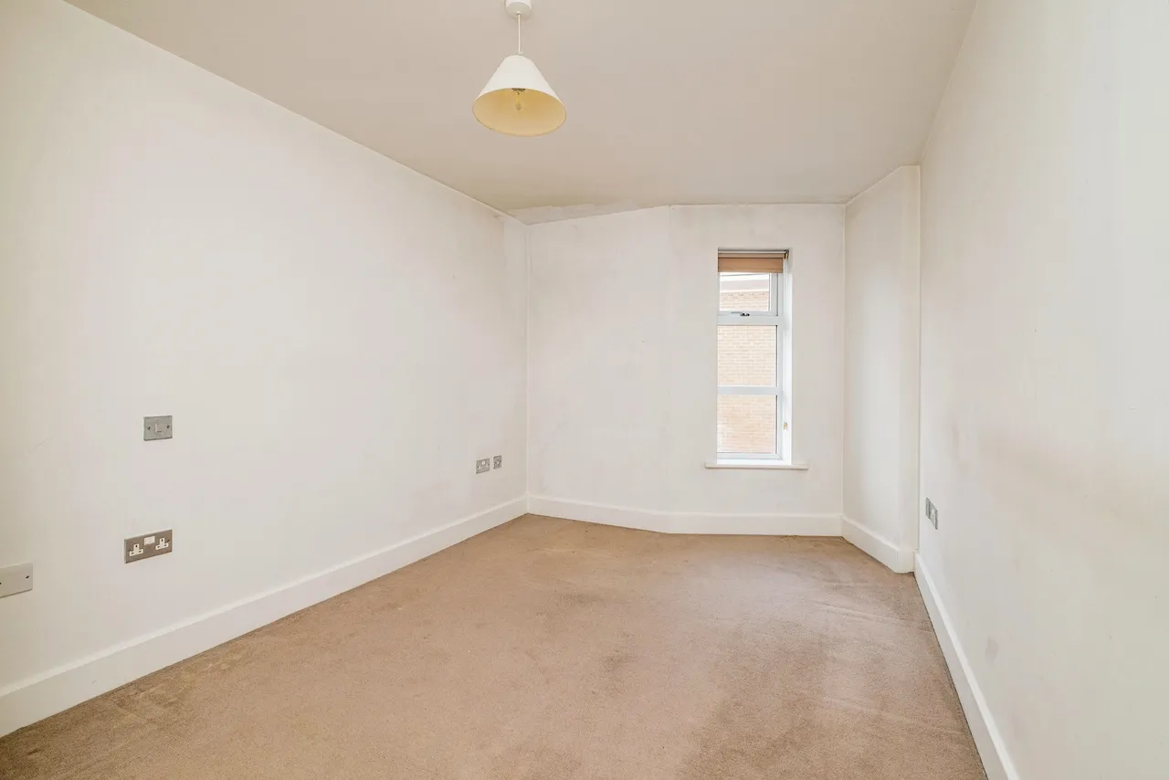 High Street, Addlestone, KT15, photo 5