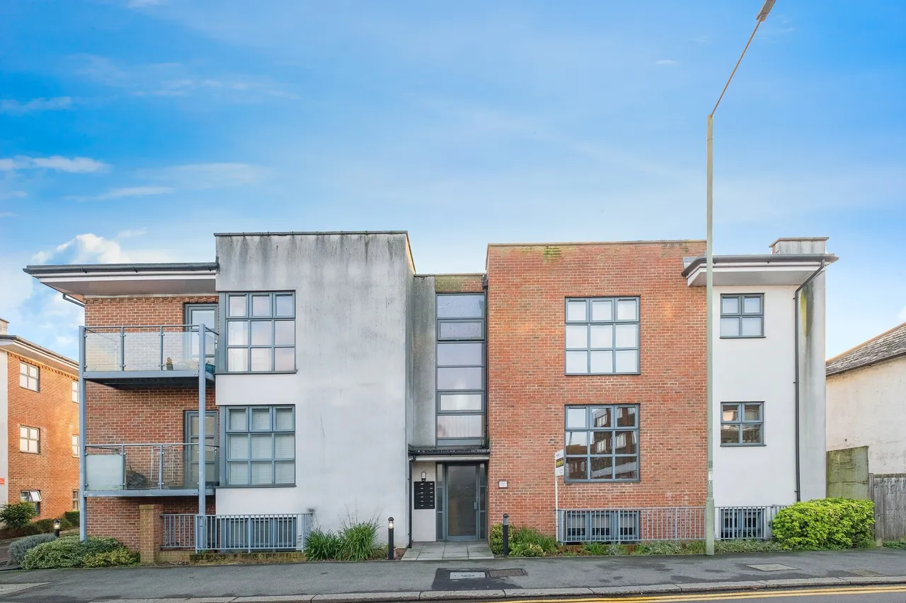 High Street, Addlestone, KT15, photo 15