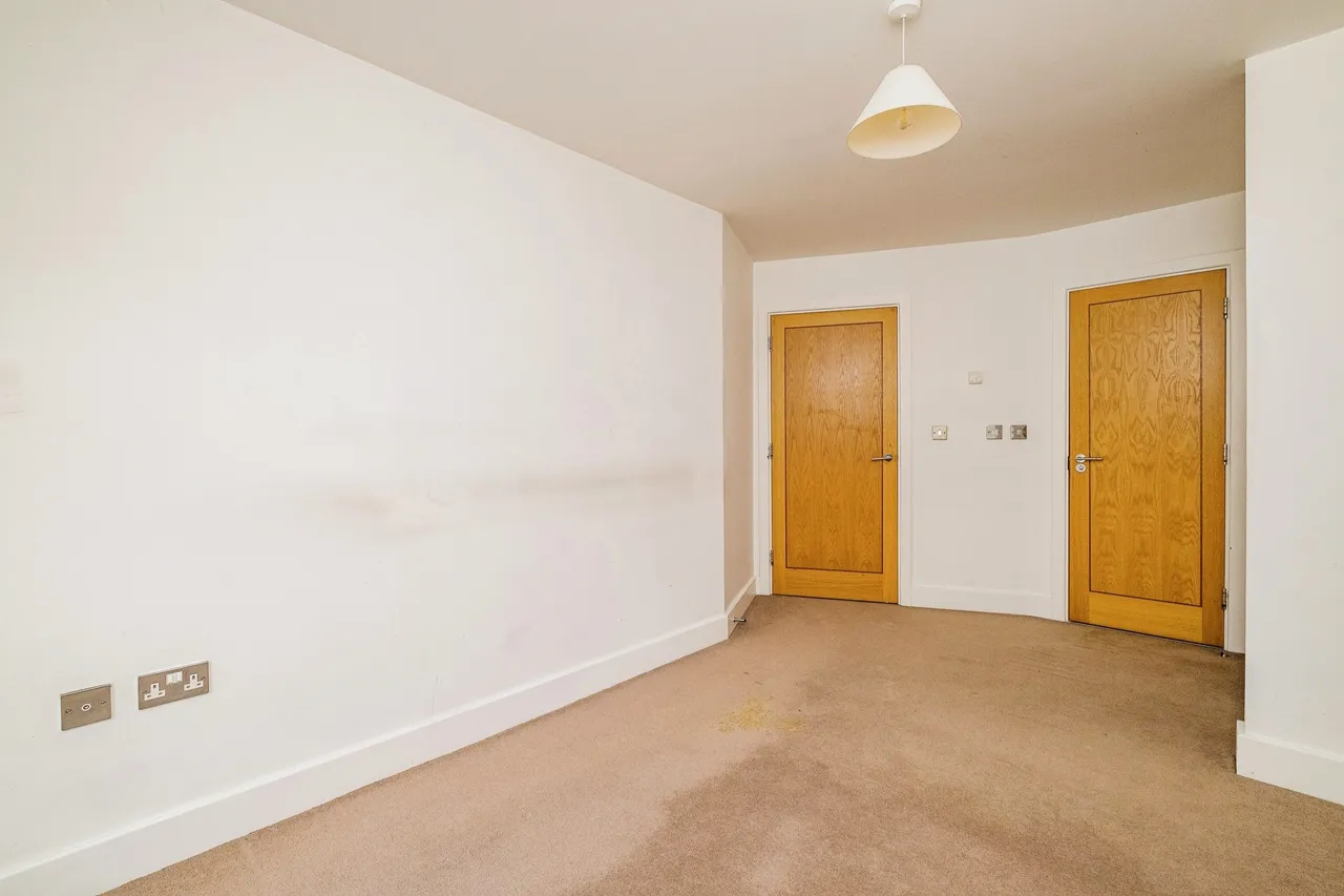High Street, Addlestone, KT15, photo 10