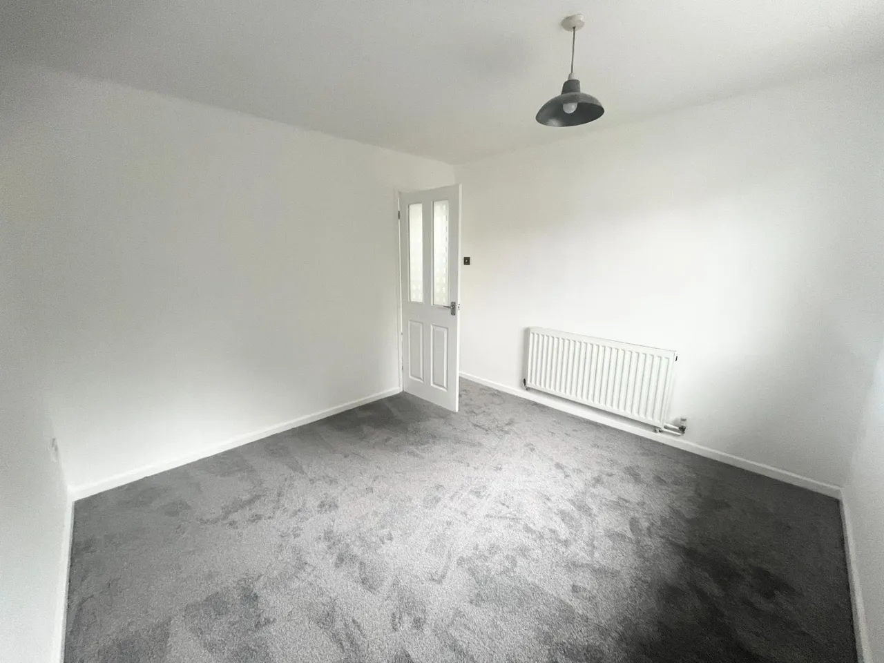 2 bed flat to rent, Market Place, Whitwick, LE67