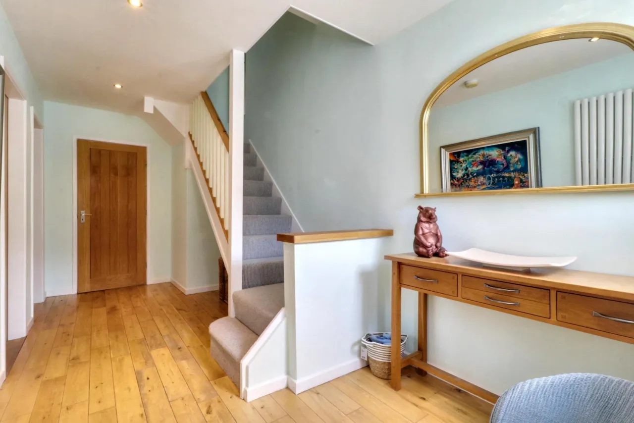 Berkshire Drive, Lower Heath, photo 3