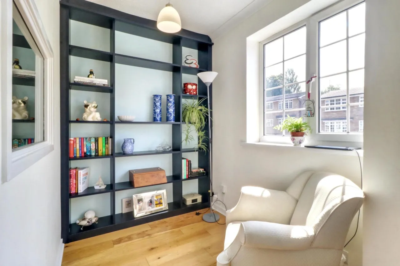 Berkshire Drive, Lower Heath, photo 7