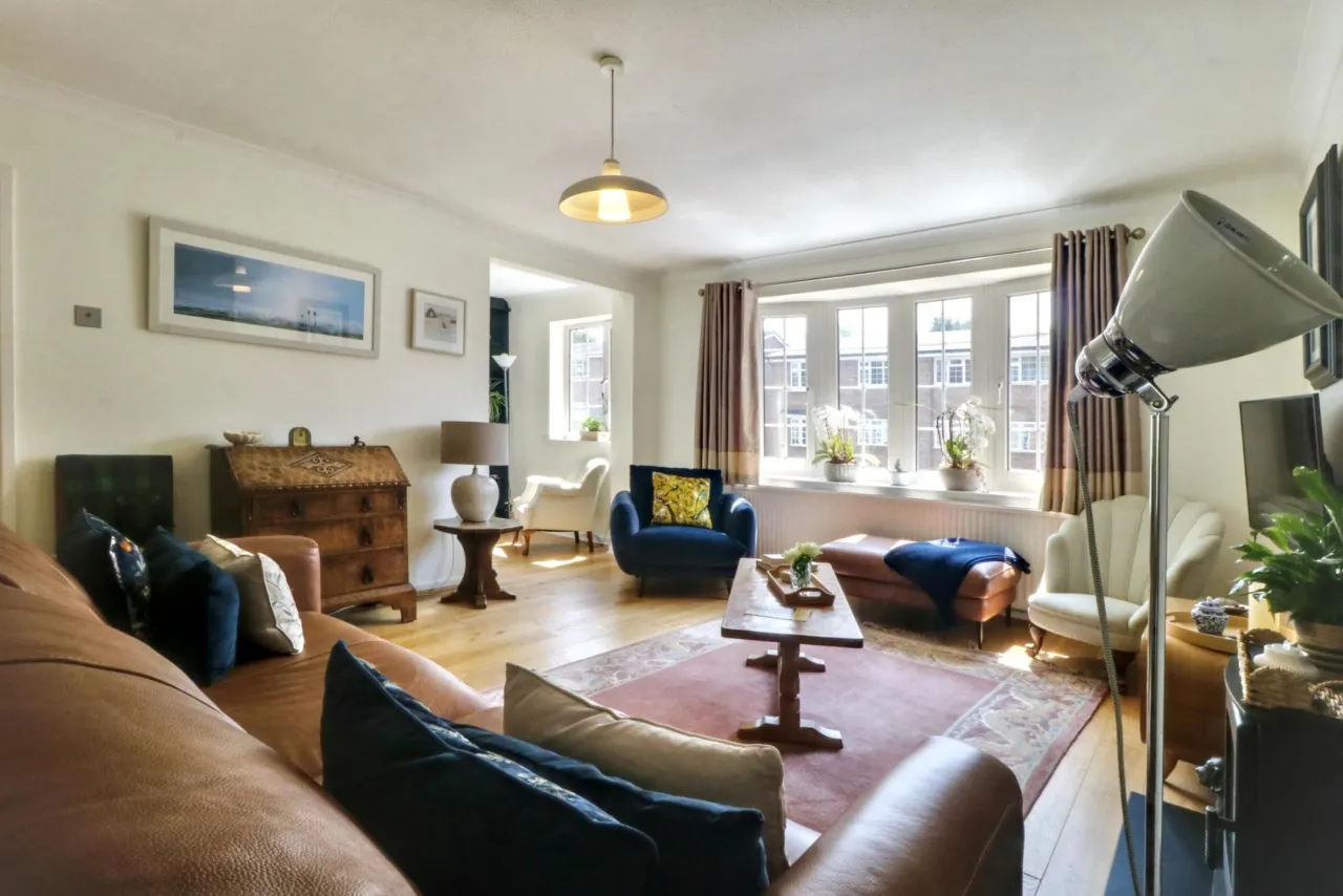 Berkshire Drive, Lower Heath, photo 23