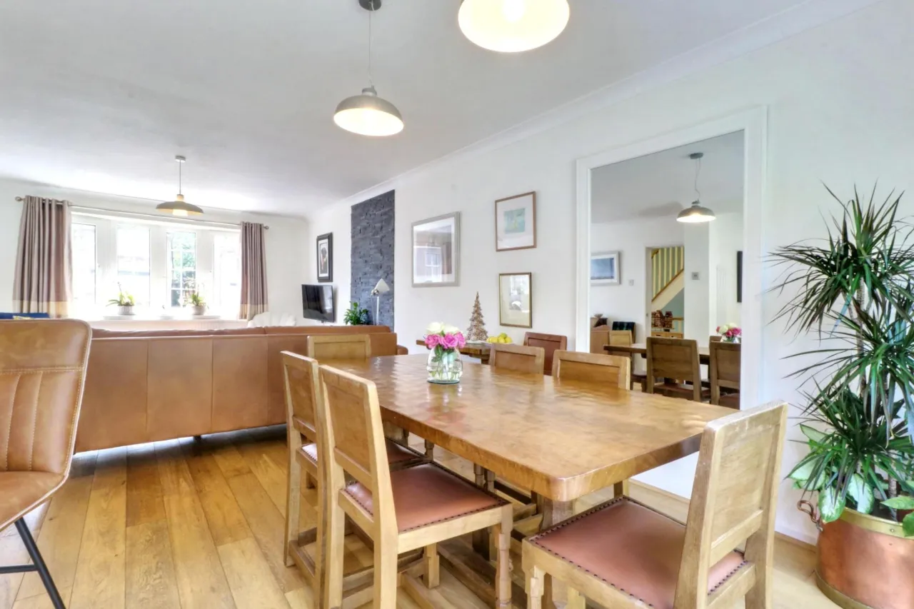 Berkshire Drive, Lower Heath, photo 24