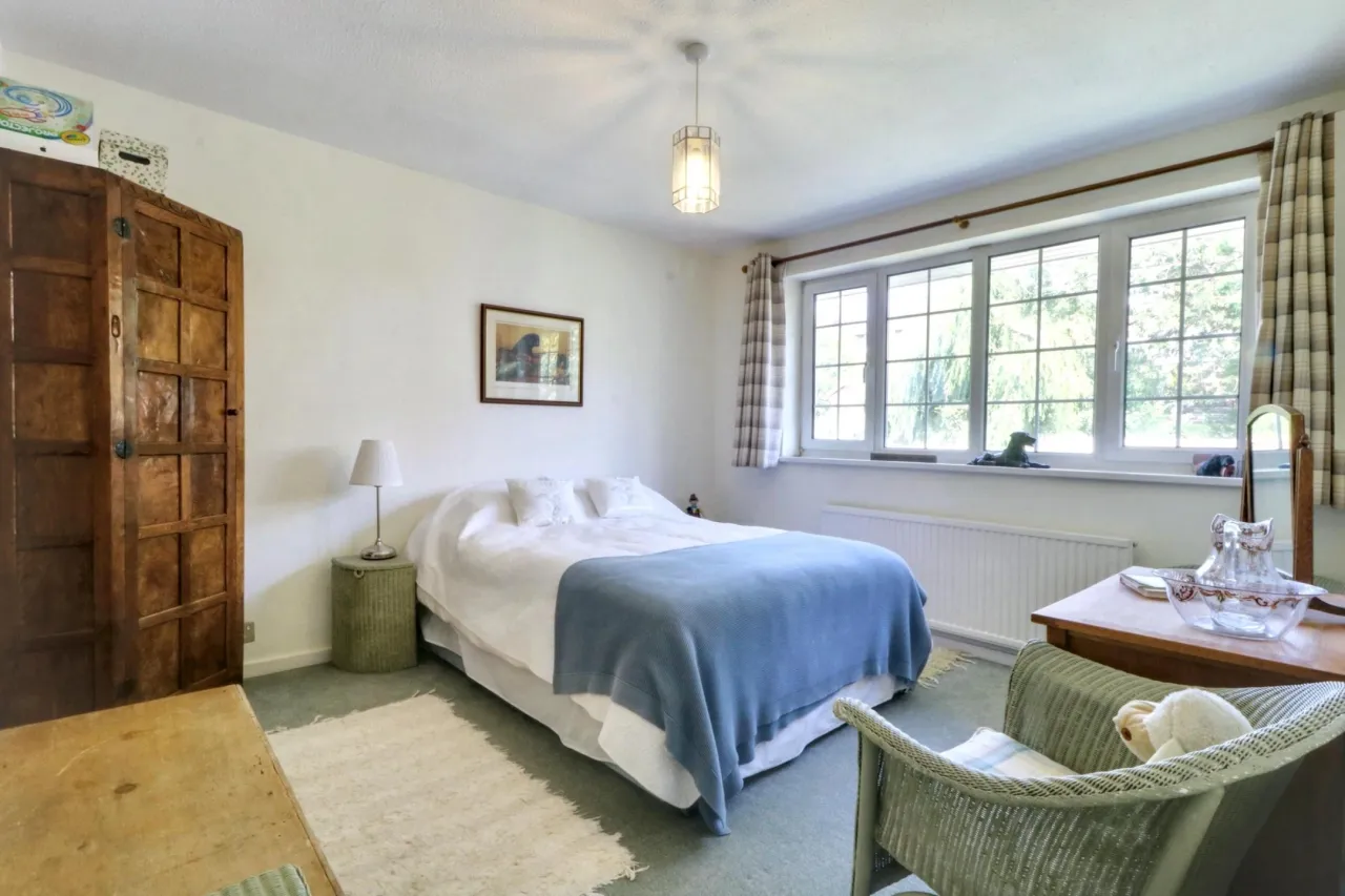 Berkshire Drive, Lower Heath, photo 11