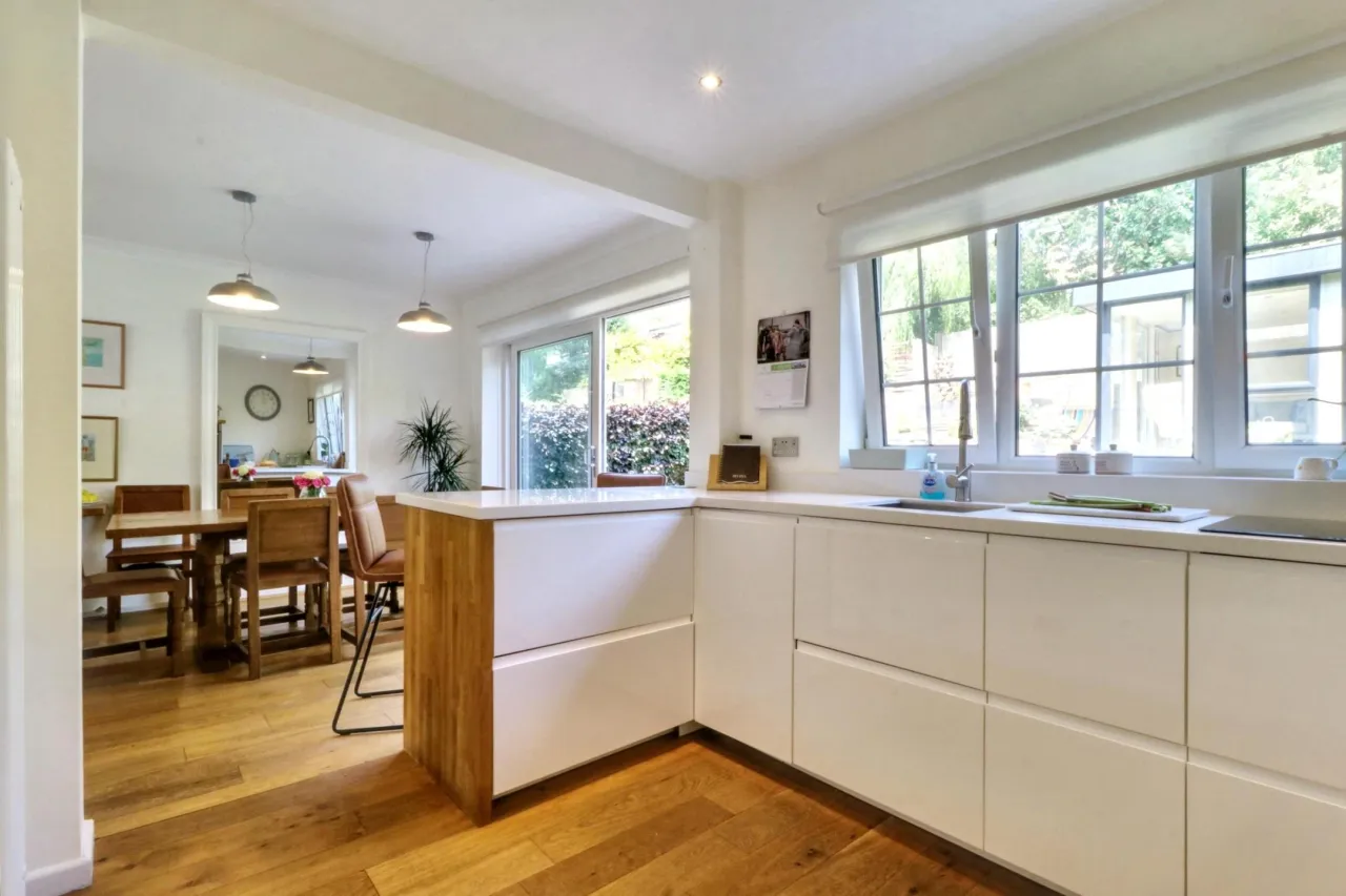 Berkshire Drive, Lower Heath, photo 25
