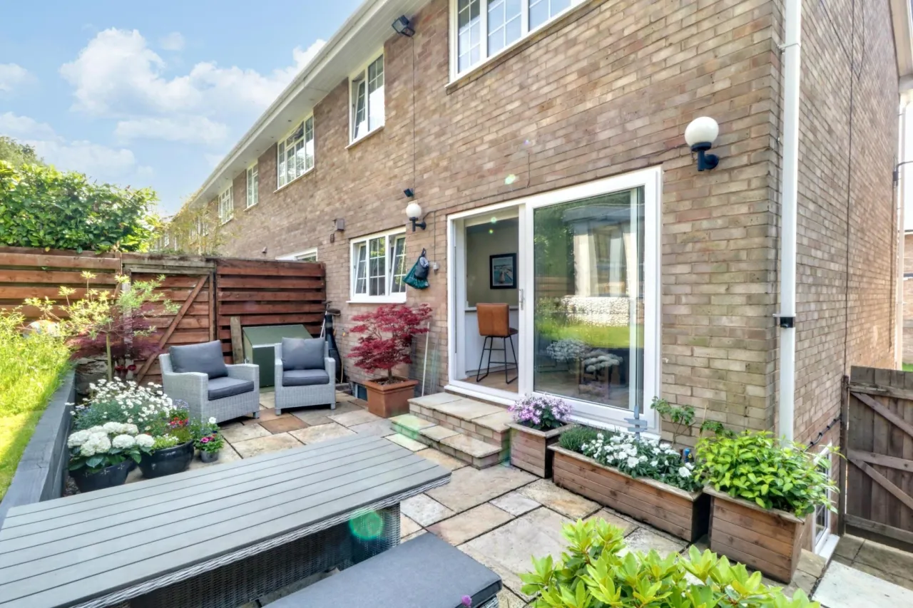 Berkshire Drive, Lower Heath, photo 34