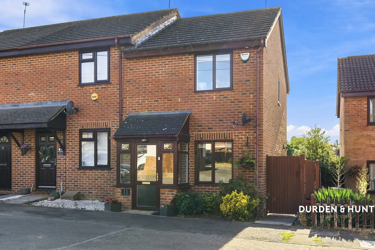 2 bed house for sale, Alderwood Close, Abridge, RM4