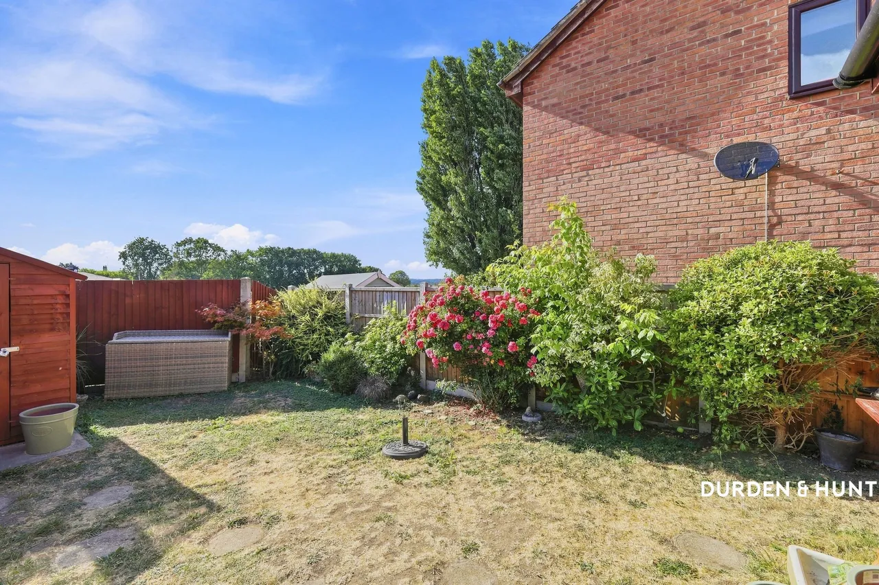 Alderwood Close, Abridge, RM4, photo 18