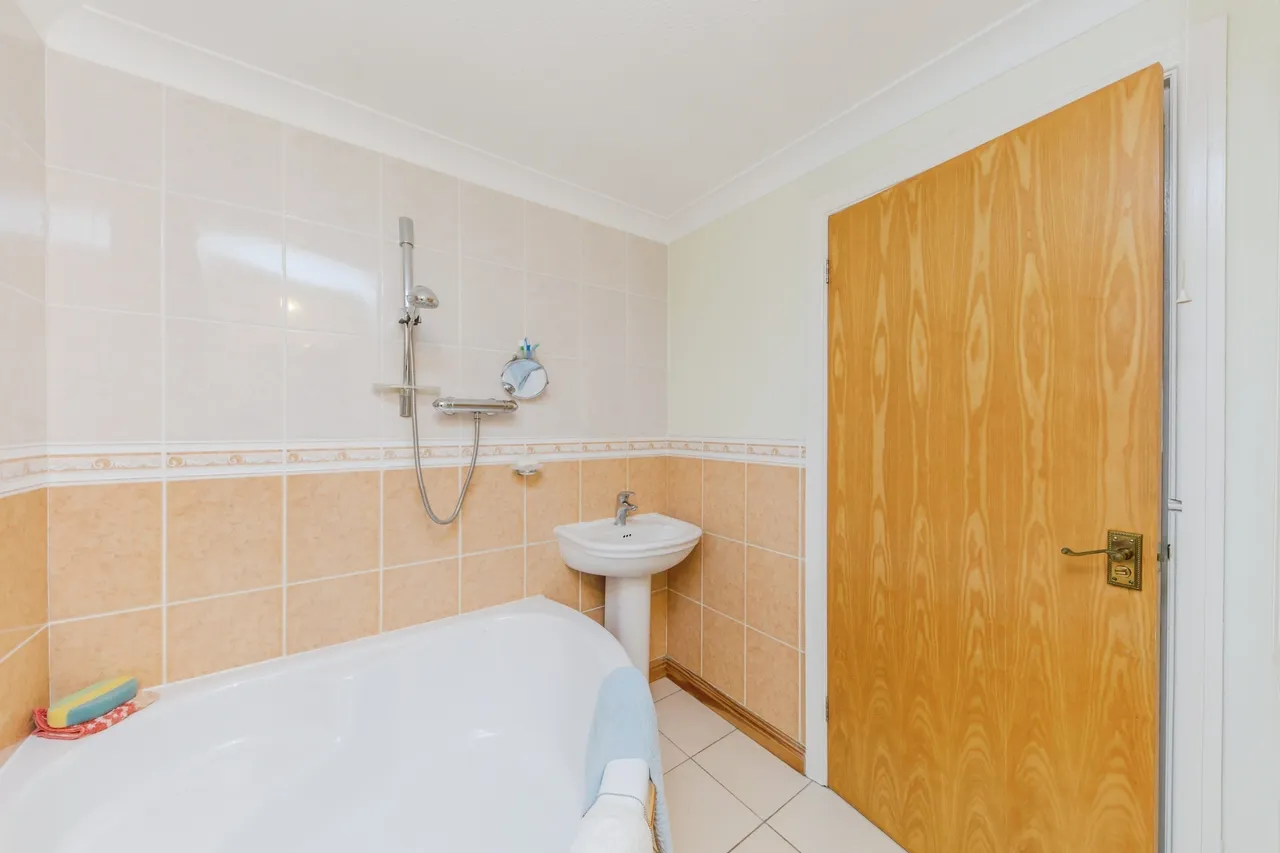 Cemetery Road, Weston, Crewe, Cheshire, CW2, photo 12