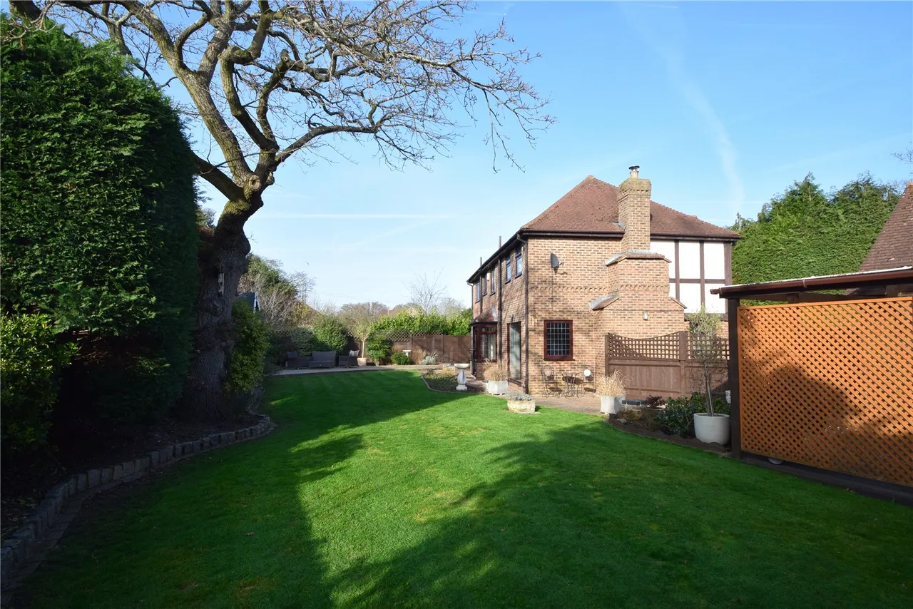 Moulsham Copse Lane, Yateley, Hampshire, GU46 7RF, photo 16