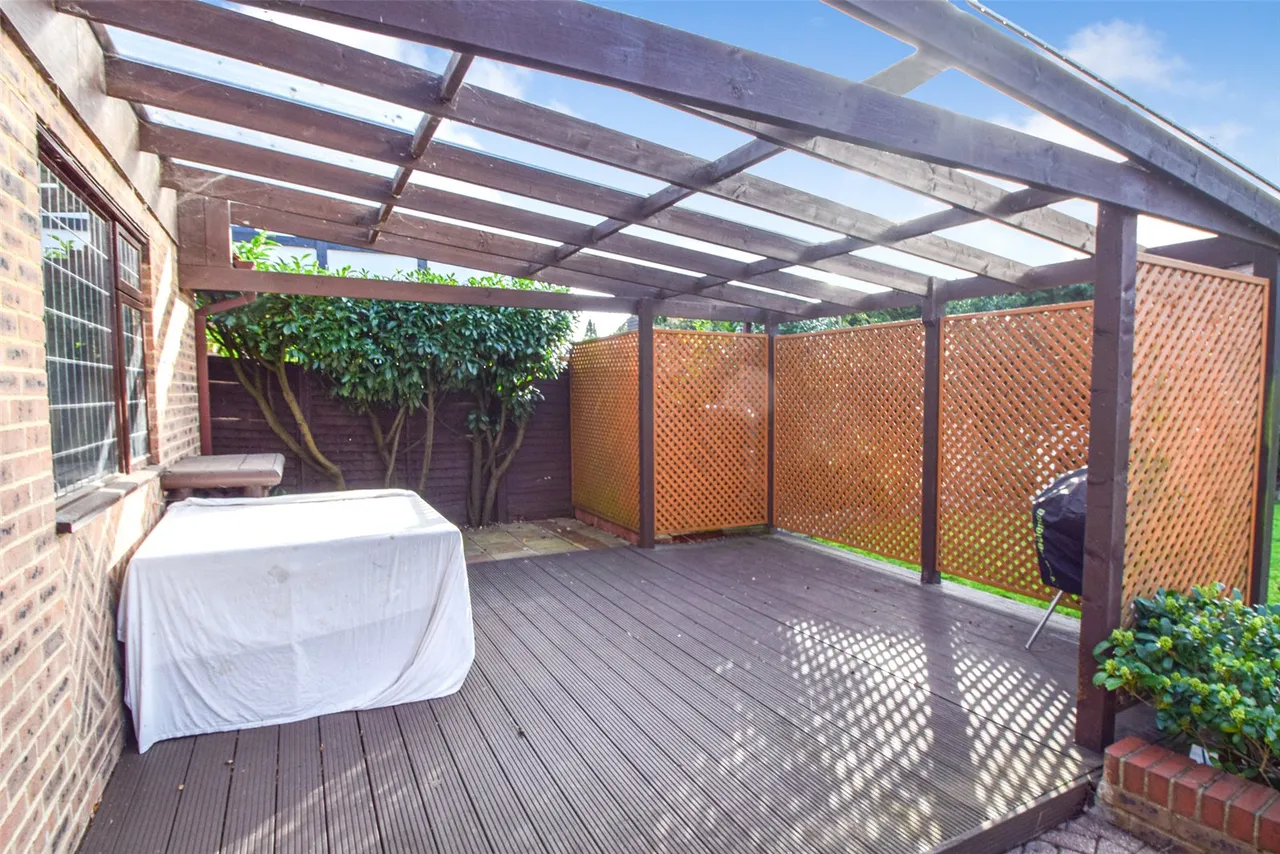 Moulsham Copse Lane, Yateley, Hampshire, GU46 7RF, photo 9
