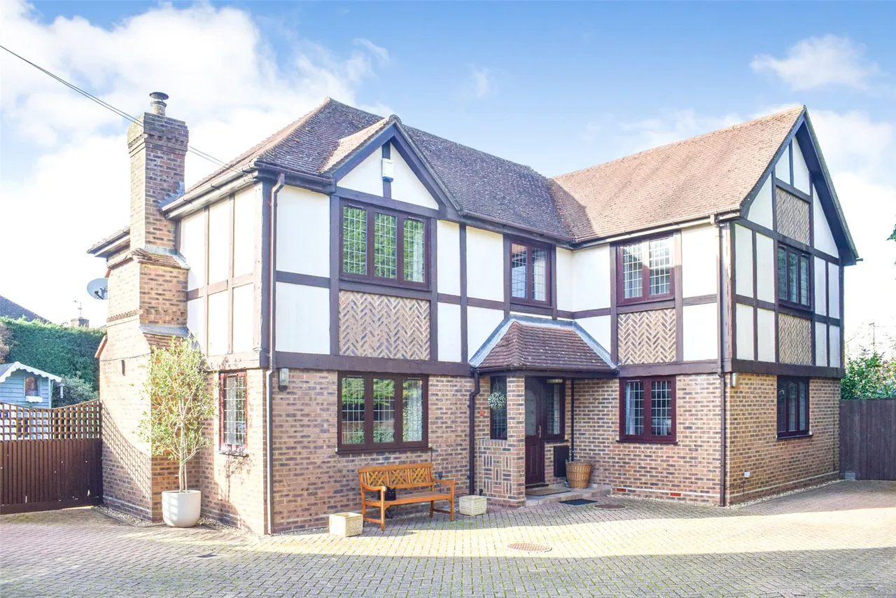 Moulsham Copse Lane, Yateley, Hampshire, GU46 7RF, photo 10