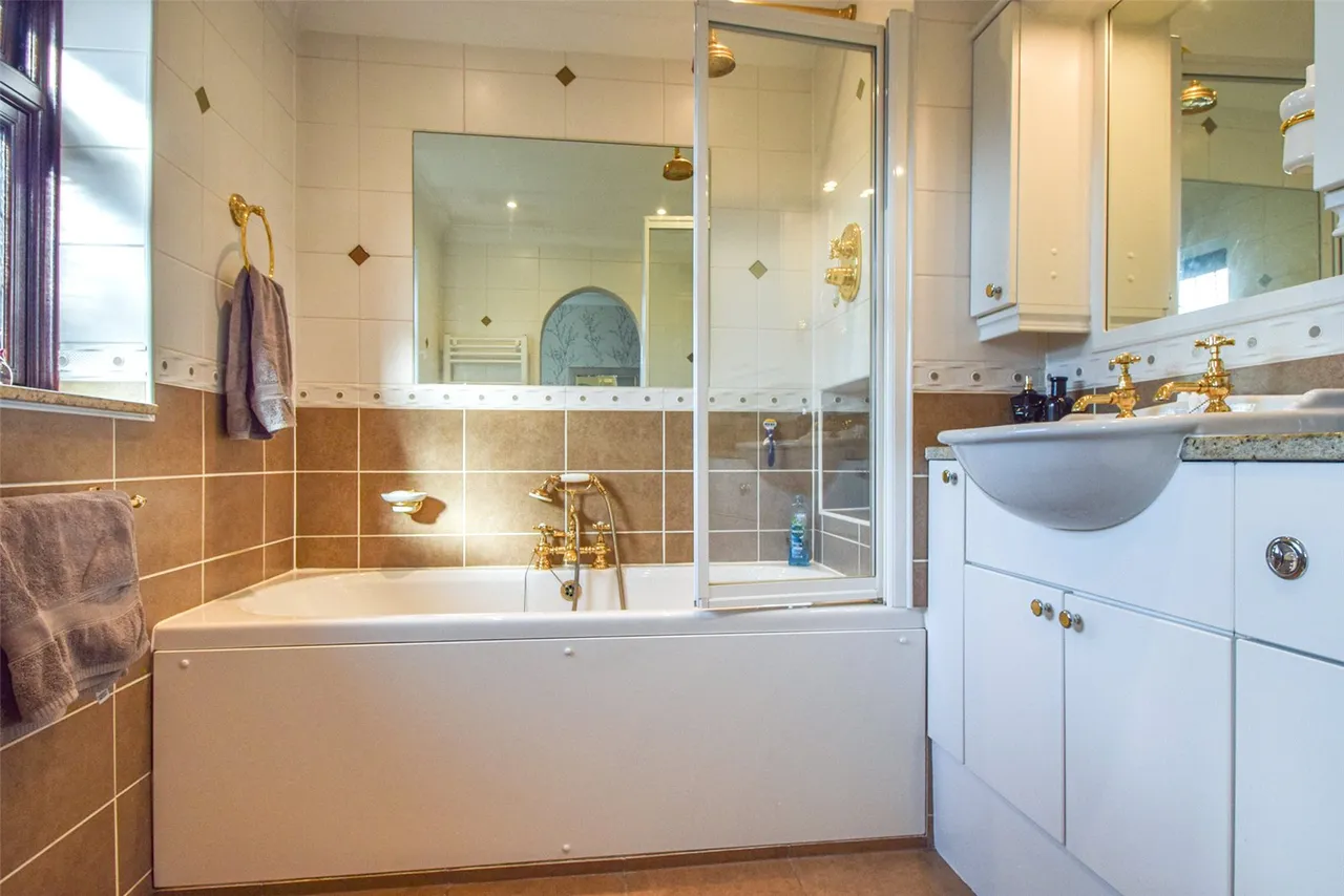 Moulsham Copse Lane, Yateley, Hampshire, GU46 7RF, photo 11