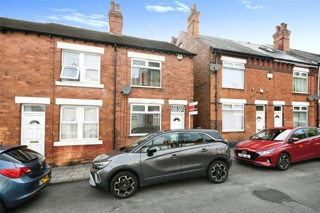 2 bed house to rent — Douglas Road, Sutton-In-Ashfield, NG17