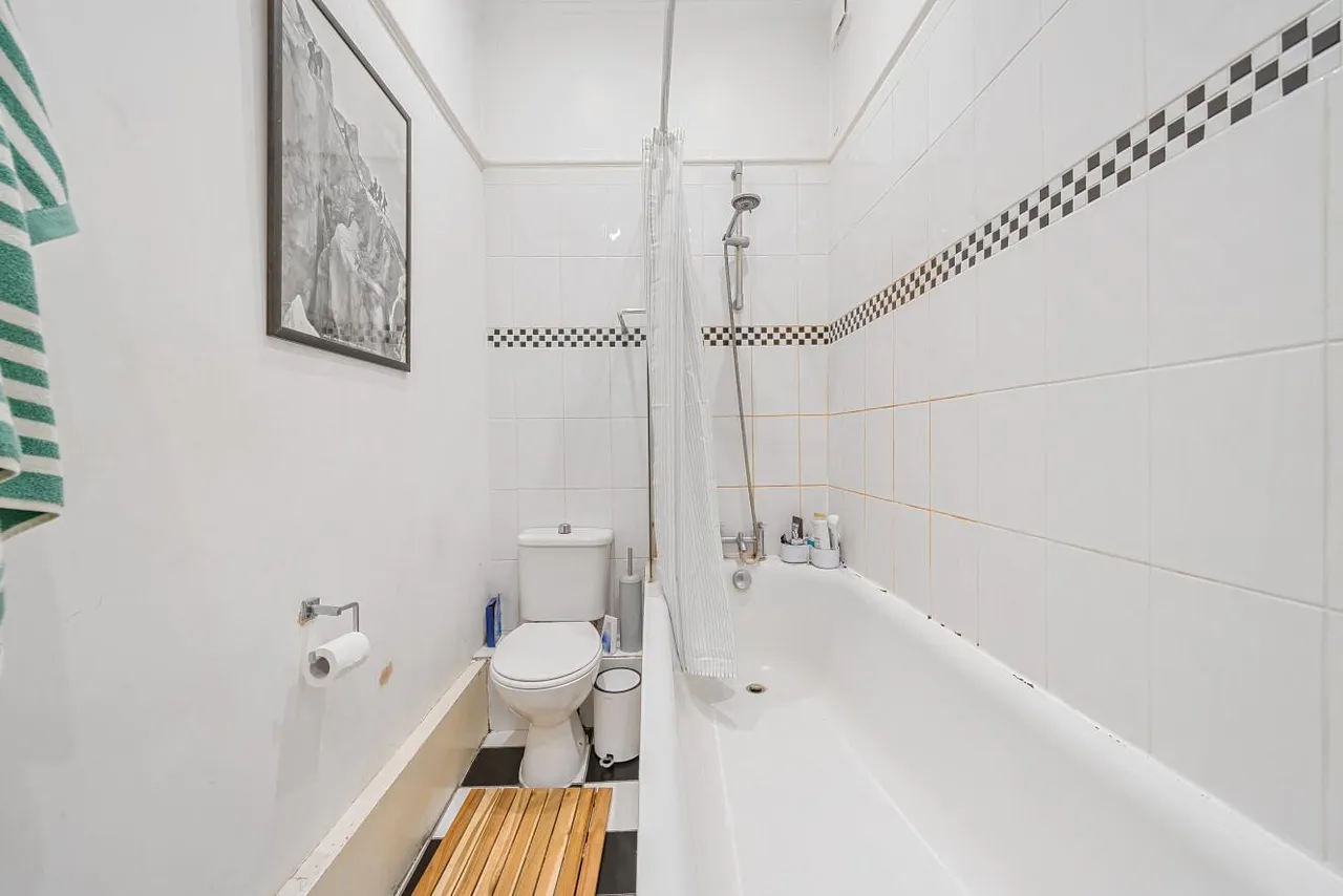 St. Ann's Crescent, Wandsworth, London, SW18, photo 12