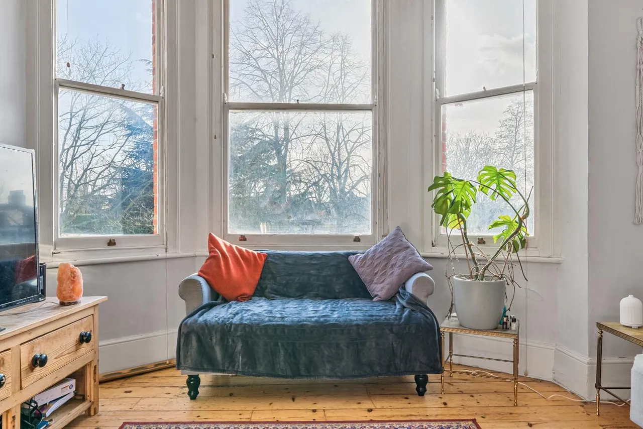 St. Ann's Crescent, Wandsworth, London, SW18, photo 4