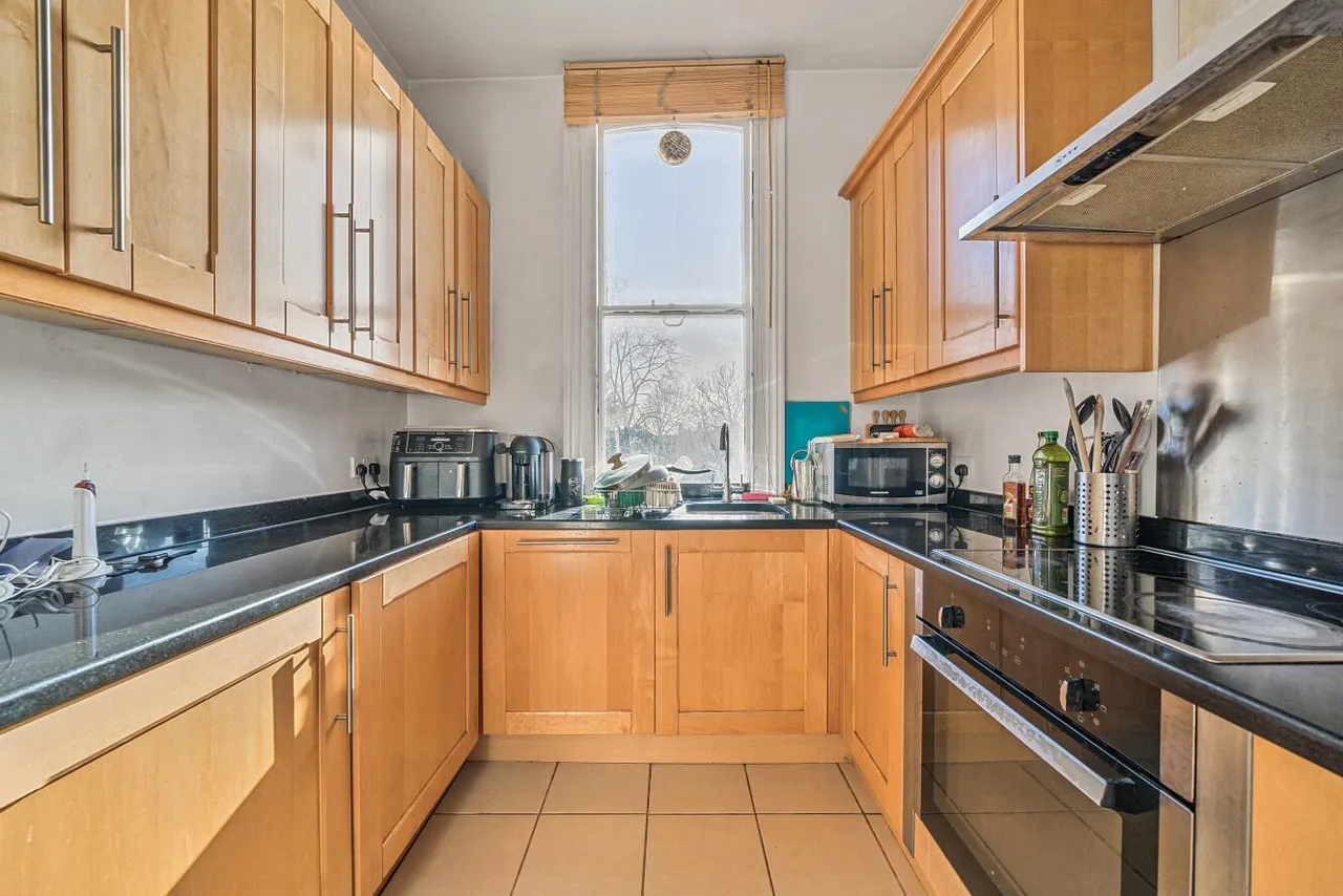St. Ann's Crescent, Wandsworth, London, SW18, photo 5