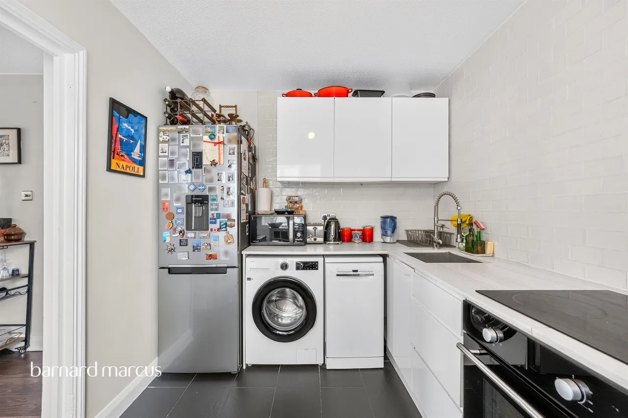 Meyrick Road, London, SW11, photo 5