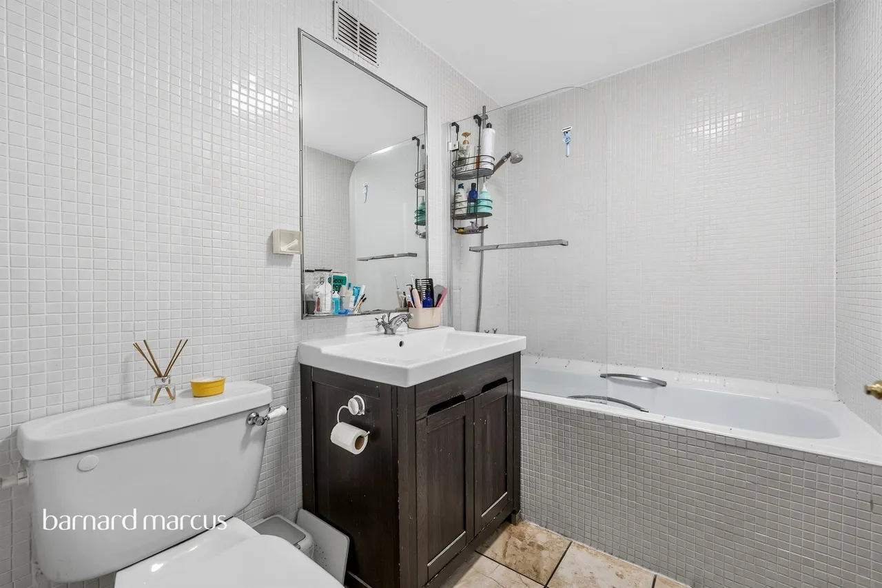 Meyrick Road, London, SW11, photo 11