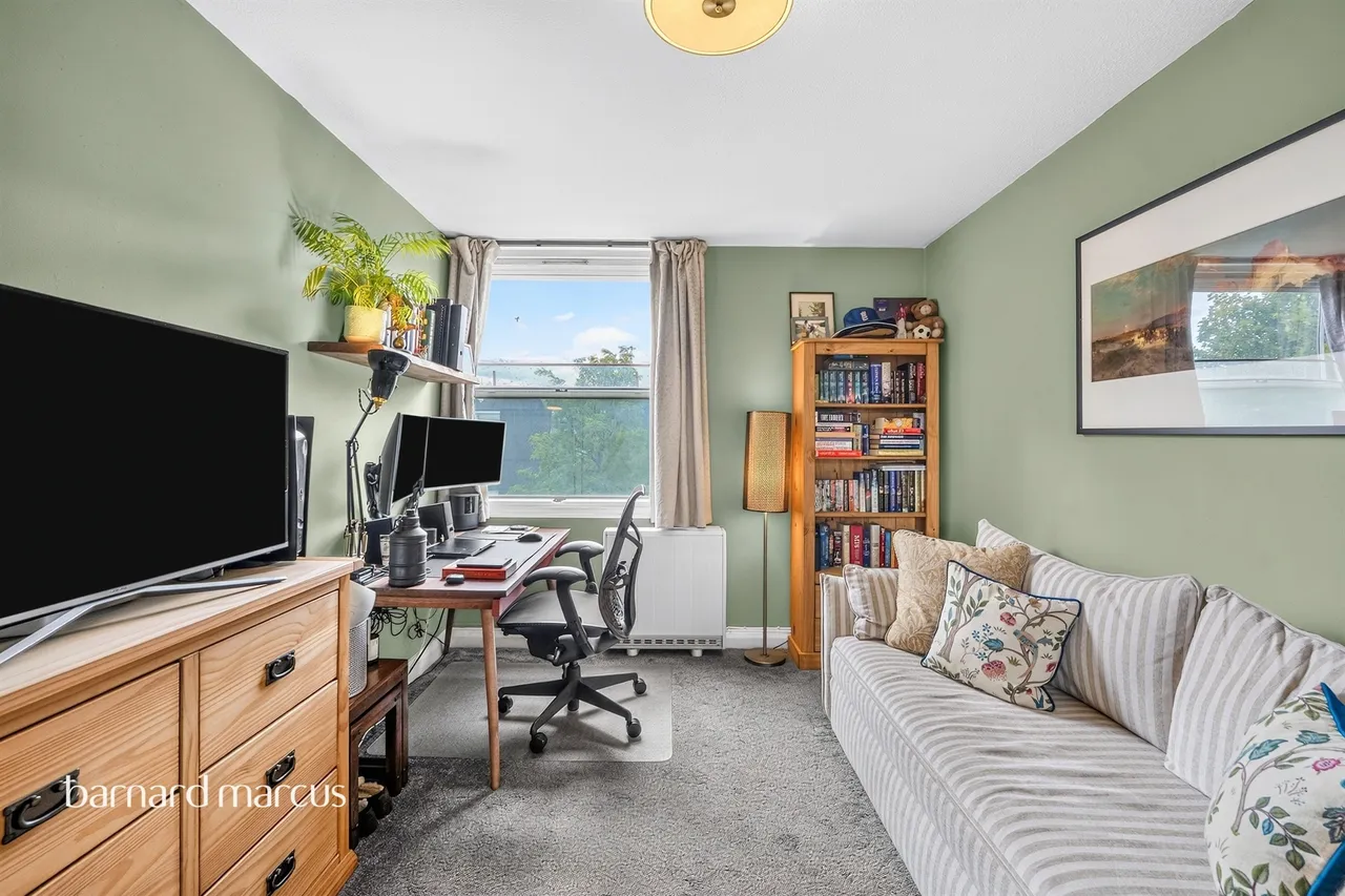 Meyrick Road, London, SW11, photo 9