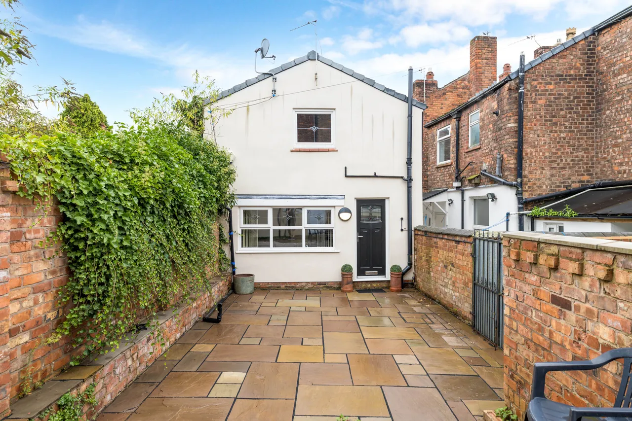 Wigan Lane, Wigan, WN1, photo 5