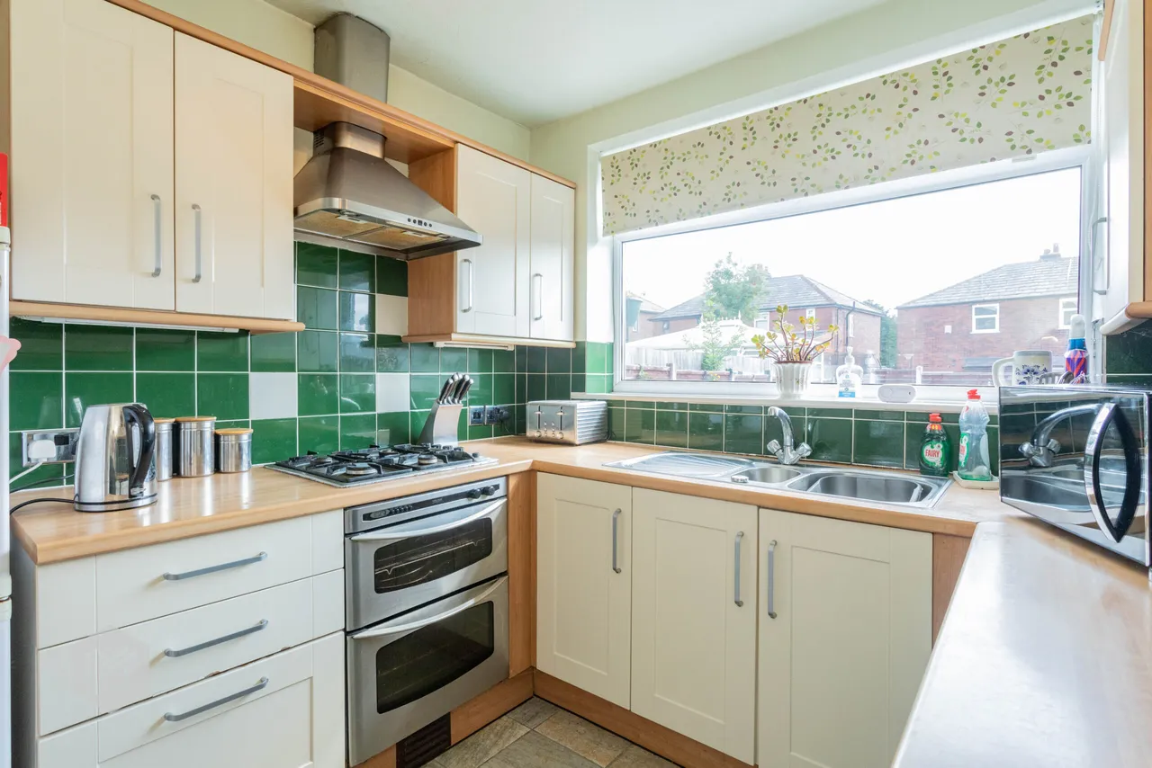 Brentford Avenue, Bolton, BL1 6EW, photo 8