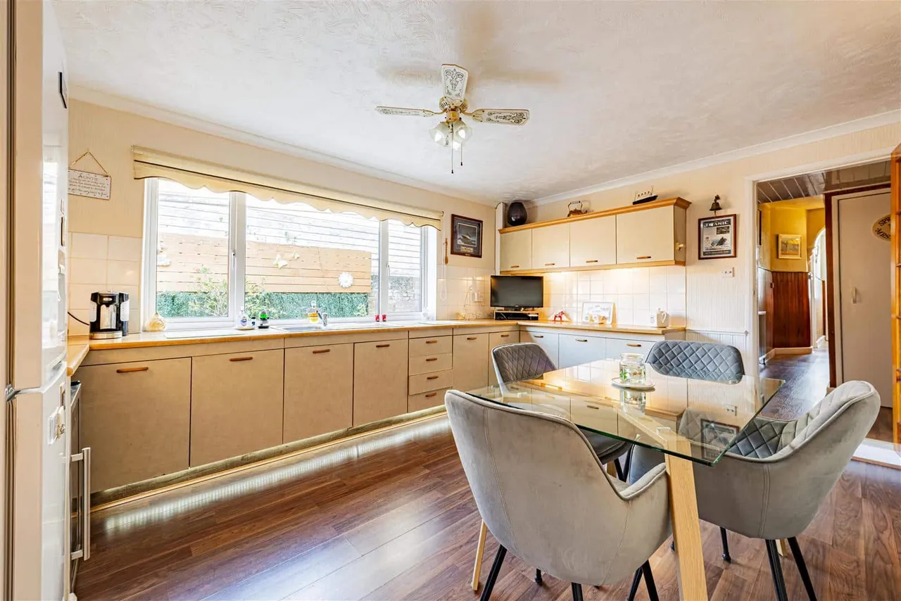 Osborne Road, Broadstairs, Kent, CT10 2AE, photo 23