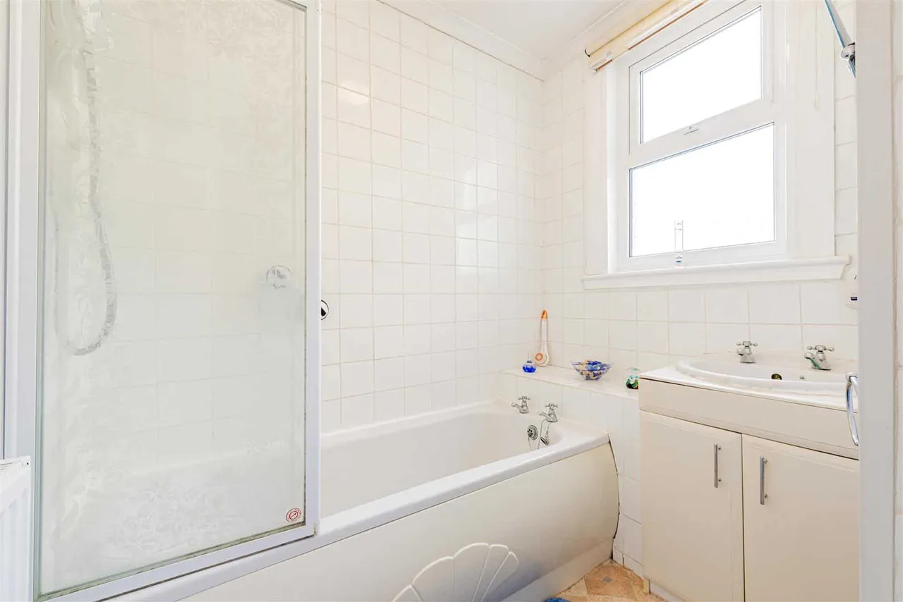 Osborne Road, Broadstairs, Kent, CT10 2AE, photo 27