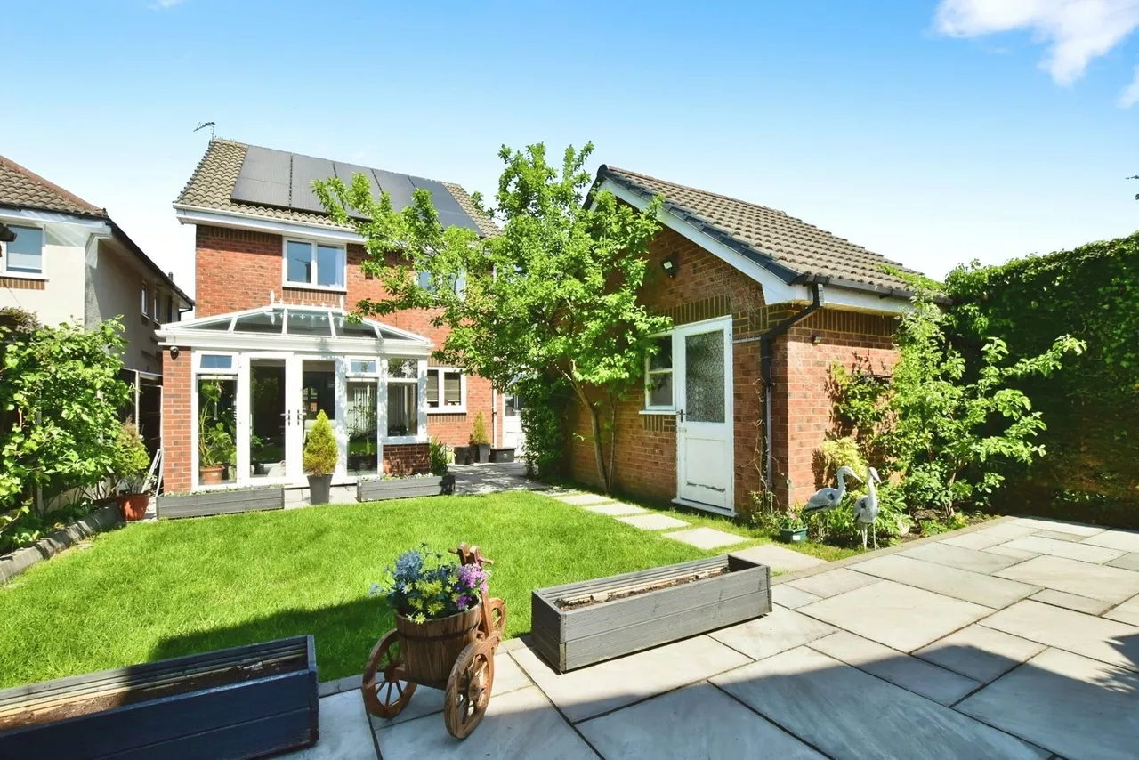 Ayshford Close, Altrincham, Greater Manchester, WA14, photo 6