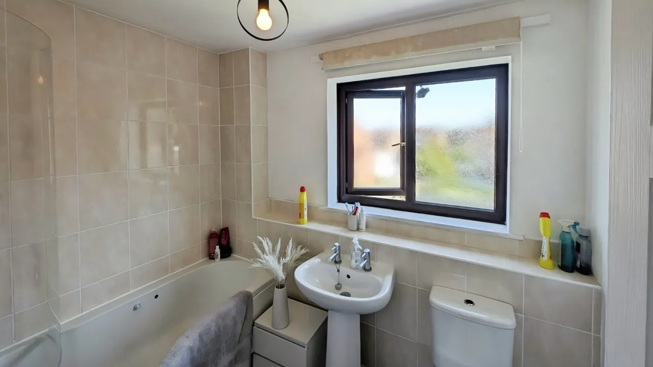 Plover Close, Yate, BS37, photo 18